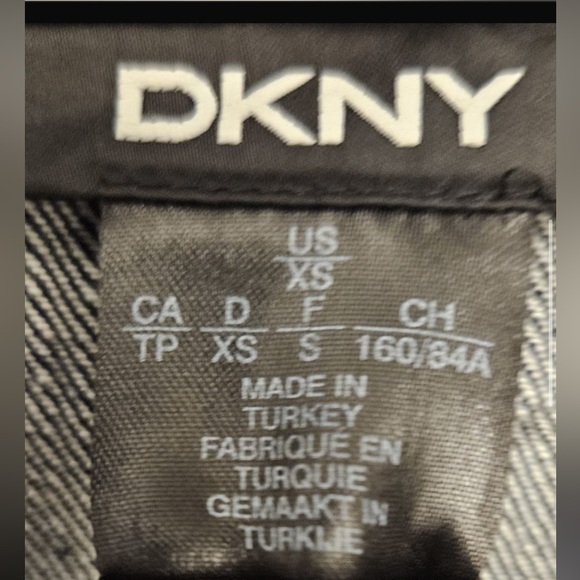 DKNY DENIM JACKET NWT - Picture 6 of 7